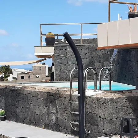 Meerblick Und Naehe Feuerberge Mit Eigenem Beheizten Pool Apartment Las Breñas