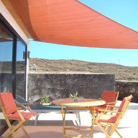 Appartement Meerblick Und Naehe Feuerberge Mit Eigenem Beheizten Pool Las Breñas